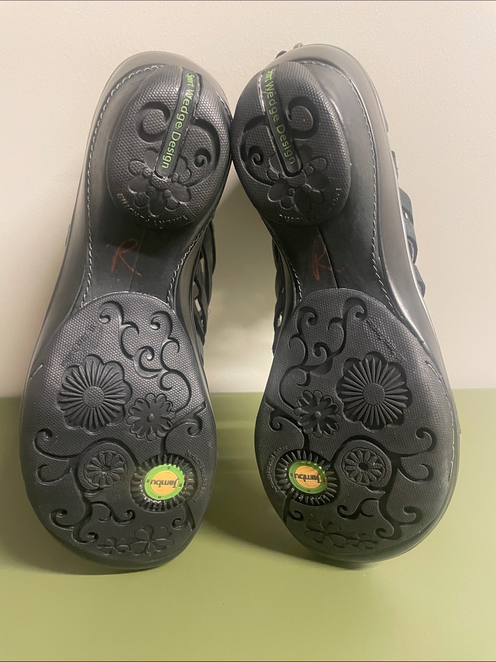 Jambo Sugar Black Leather Wedge Sandals, 9M - Picture 7 of 10